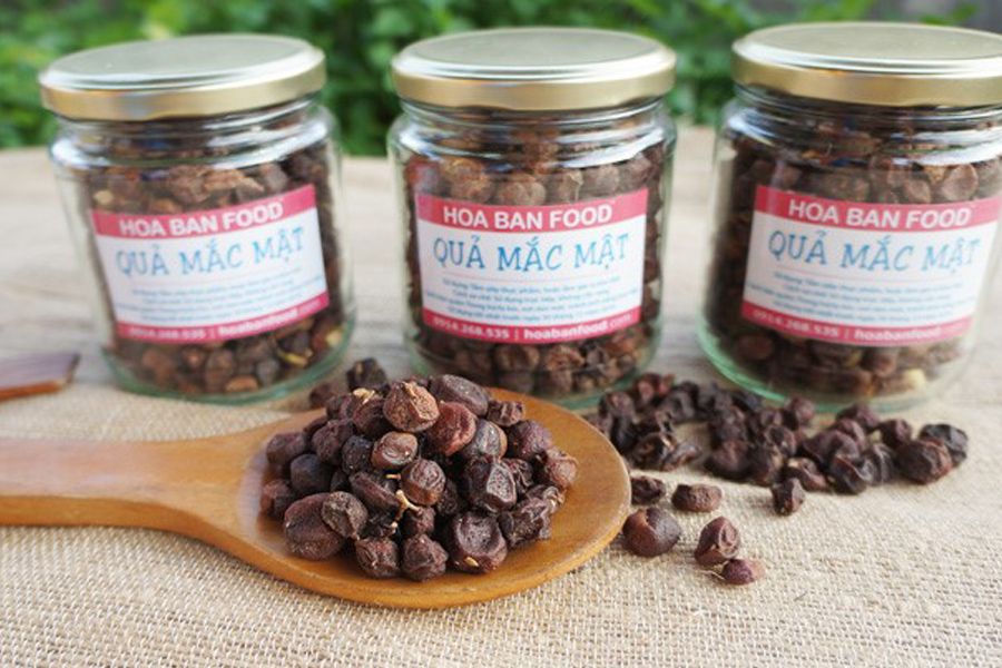 Quả móc mật là gia vị không thể thiếu trong cách làm heo quay