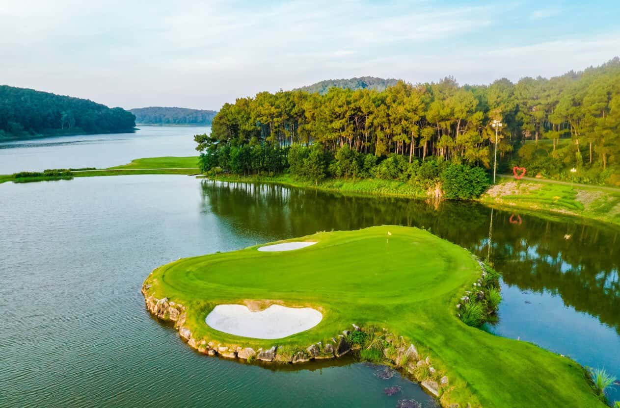 Tuần Châu Golf Course, Hạ Long — photo 3