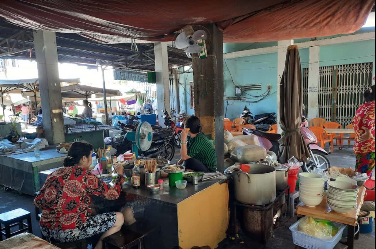 cho ben dinh dia diem du lich vung tau attvut63