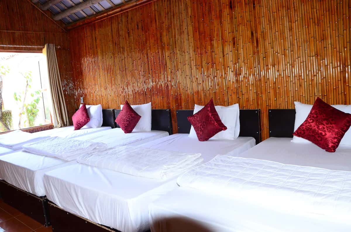 justfly bungalow view ao tam coc garden homestay ninh binh