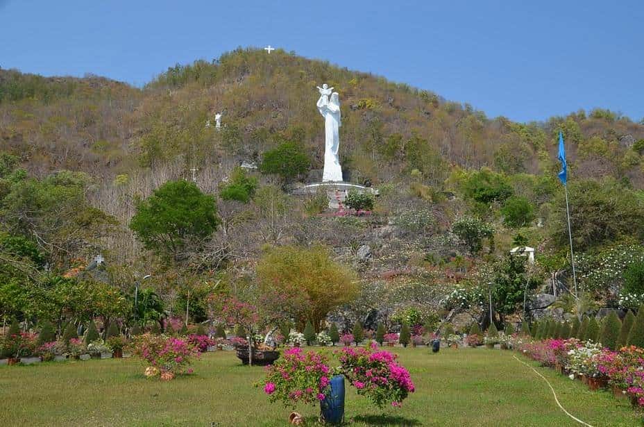 den thanh mau duc me bai dau dia diem du lich vung tau attvut34