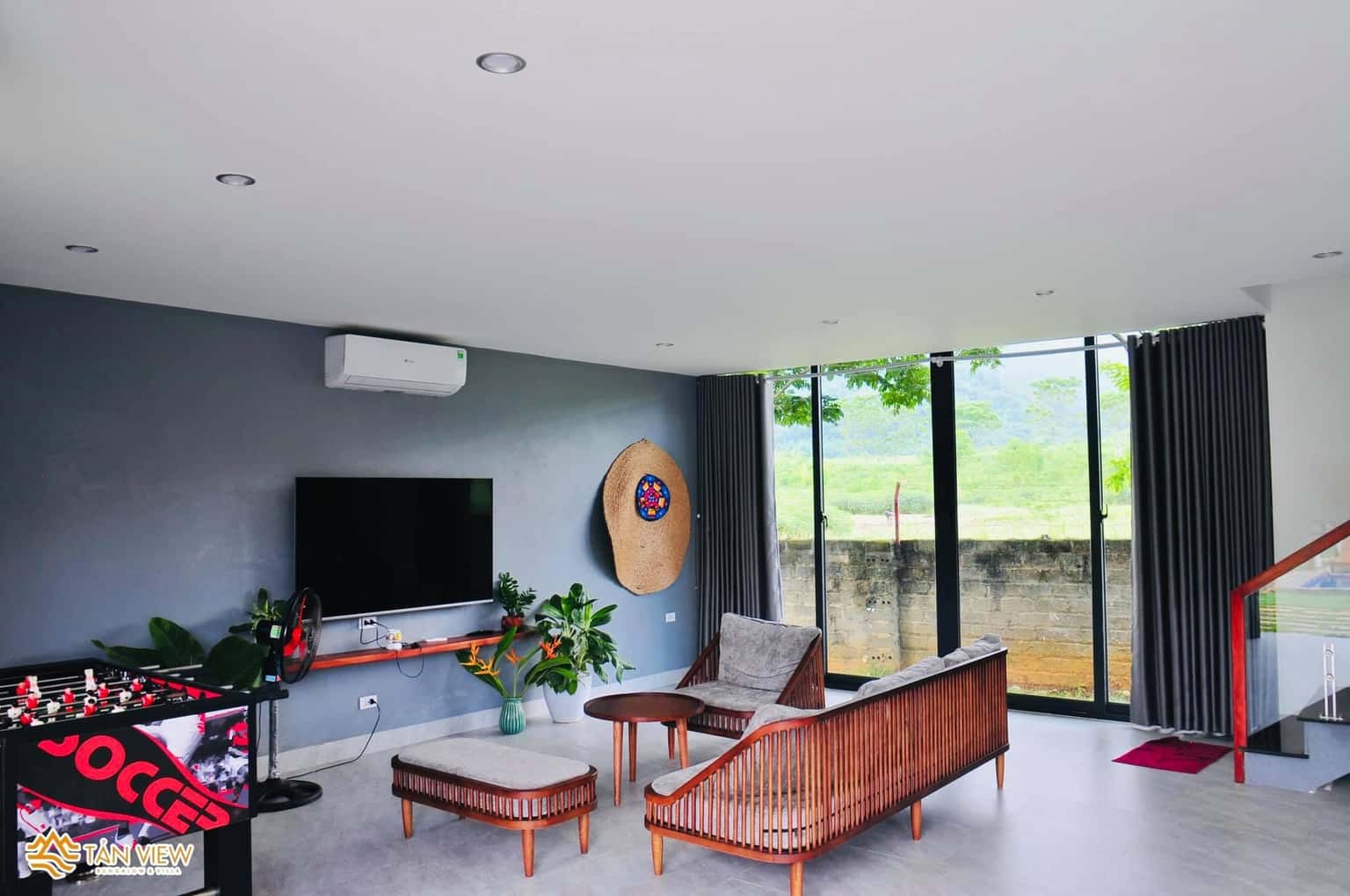 phong-khach-villa-18-tan-view-bungalow-villa-homestay-ba-vi-ha-noi-02