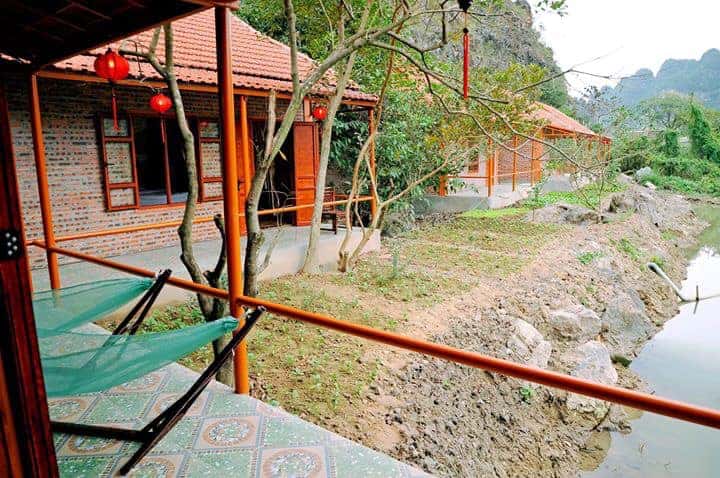 phong gia dinh view vuon trang an lotus lake homestay ninh binh