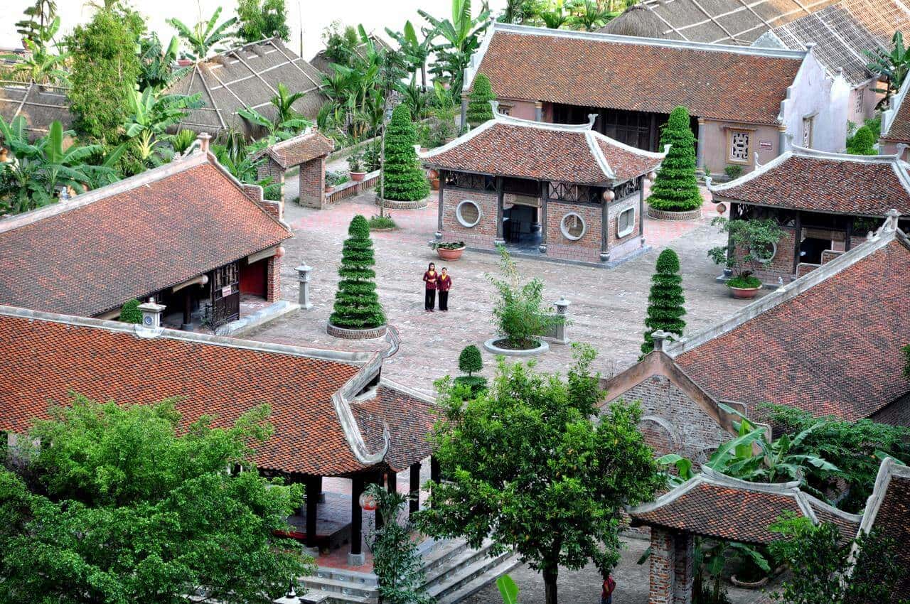 co vien lau dia diem du lich ninh binh attnib15
