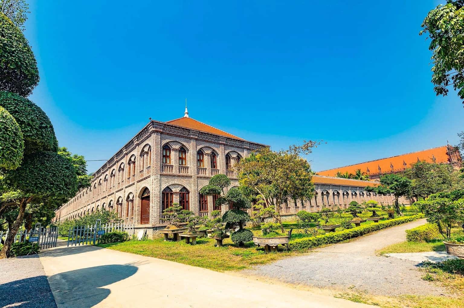Đan Viện Thánh Mẫu Châu Sơn, Ninh Bình — ảnh 1