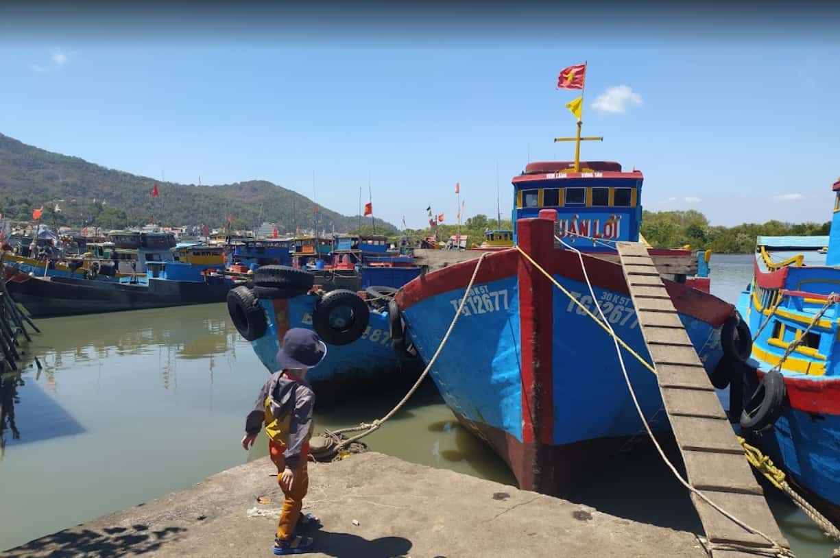 cho ben dinh dia diem du lich vung tau attvut63