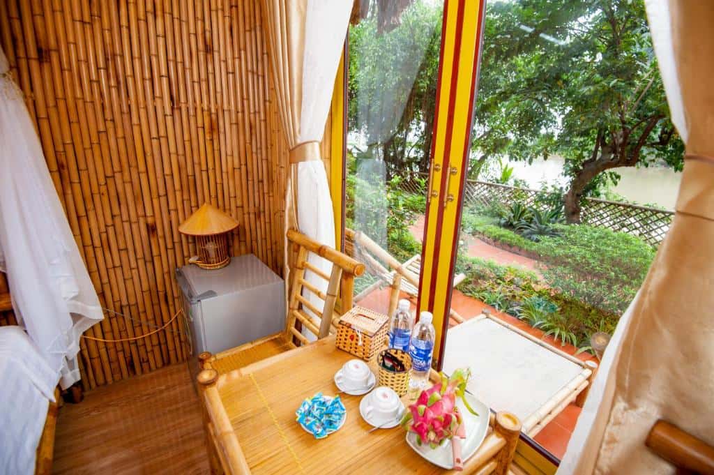 justfly deluxe phong tam rieng ngoai troi tam coc horizon bungalow