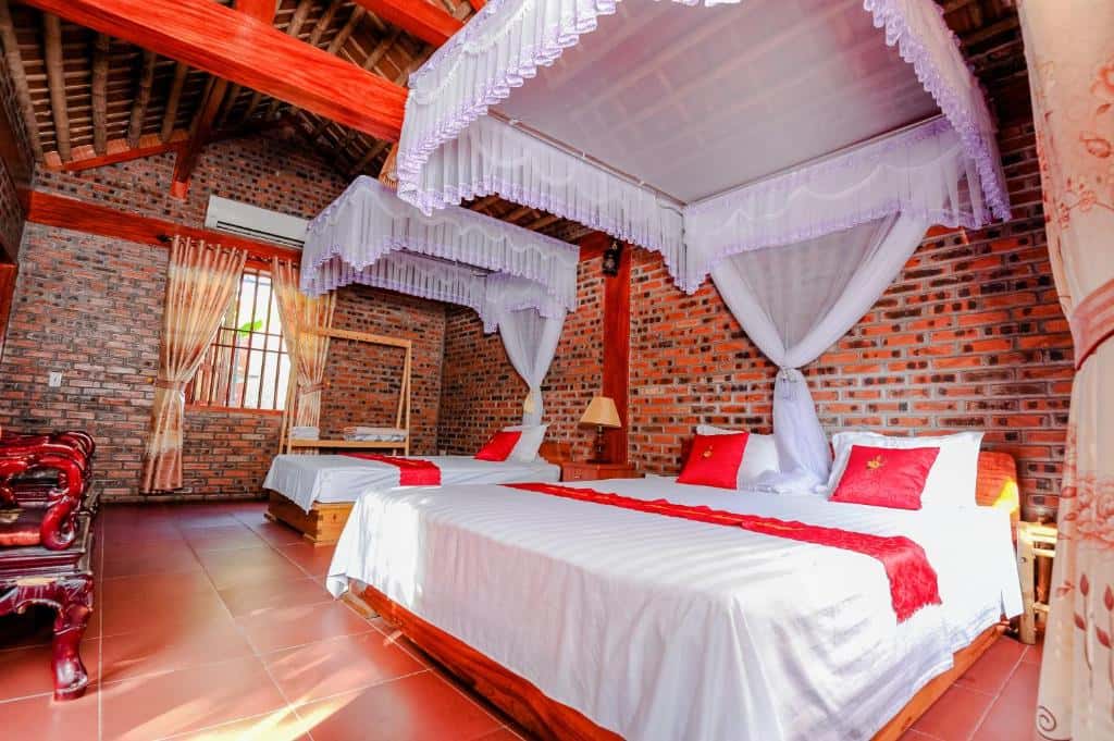 justfly family room tam coc river view homestay ninh binh