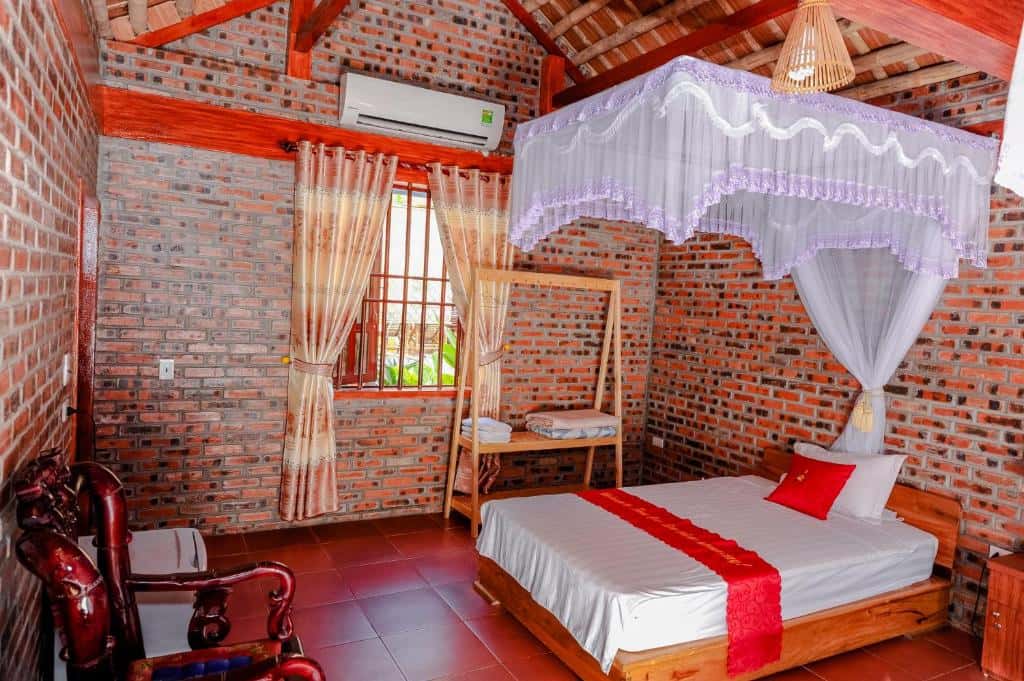 justfly family room tam coc river view homestay ninh binh
