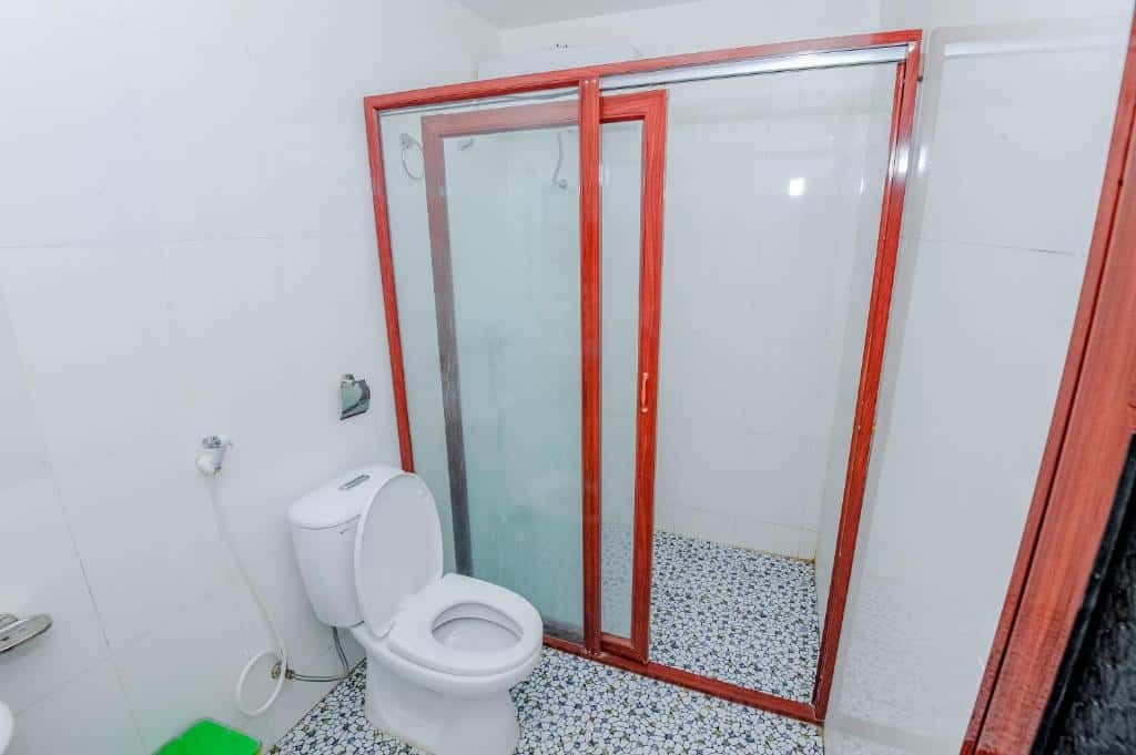 justfly quadruple room tam coc river view homestay ninh binh