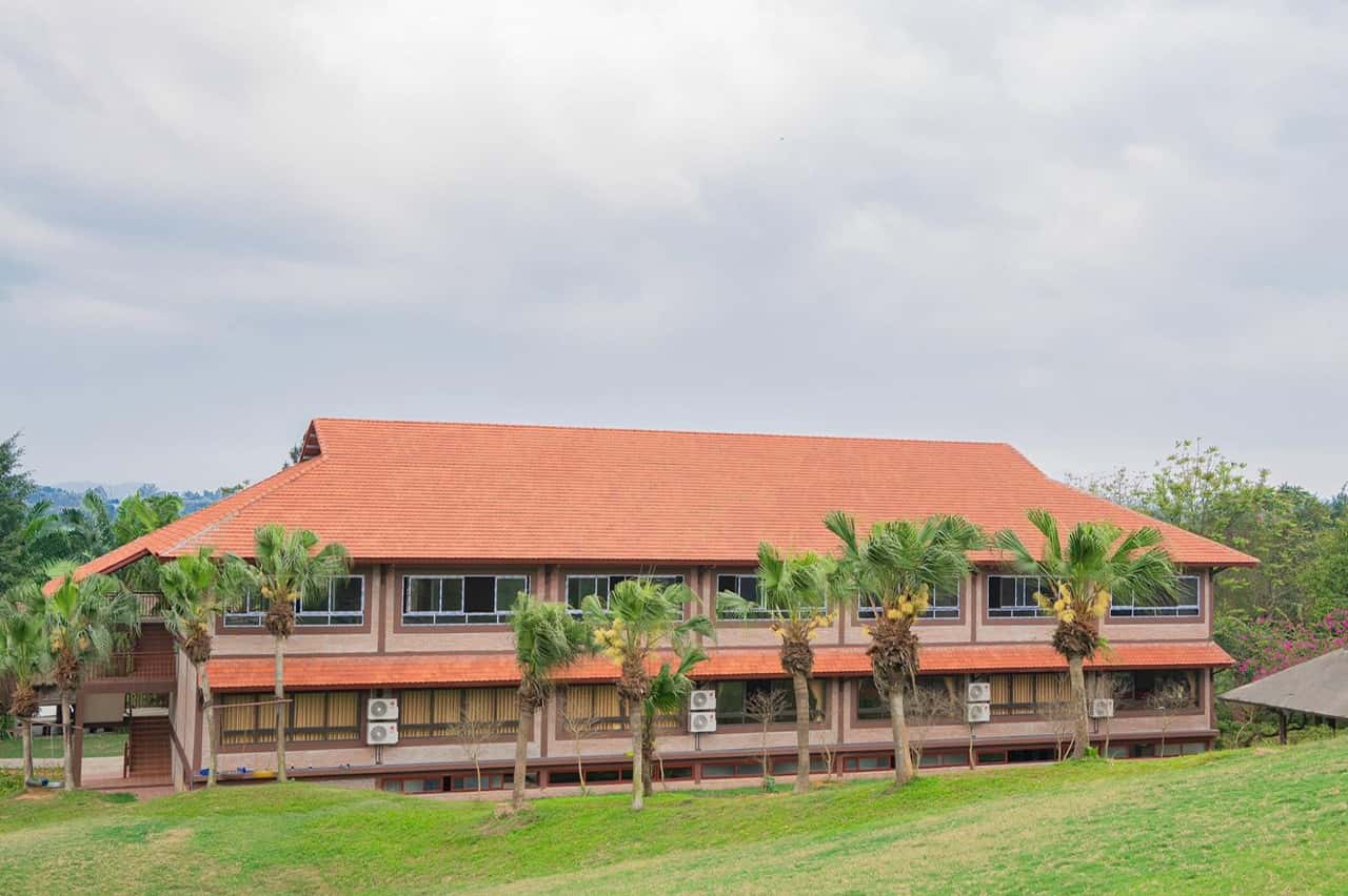 justfly phong cong dong thao vien resort