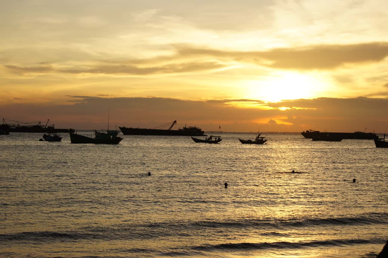 bai tam long cung dia diem du lich vung tau attvut62