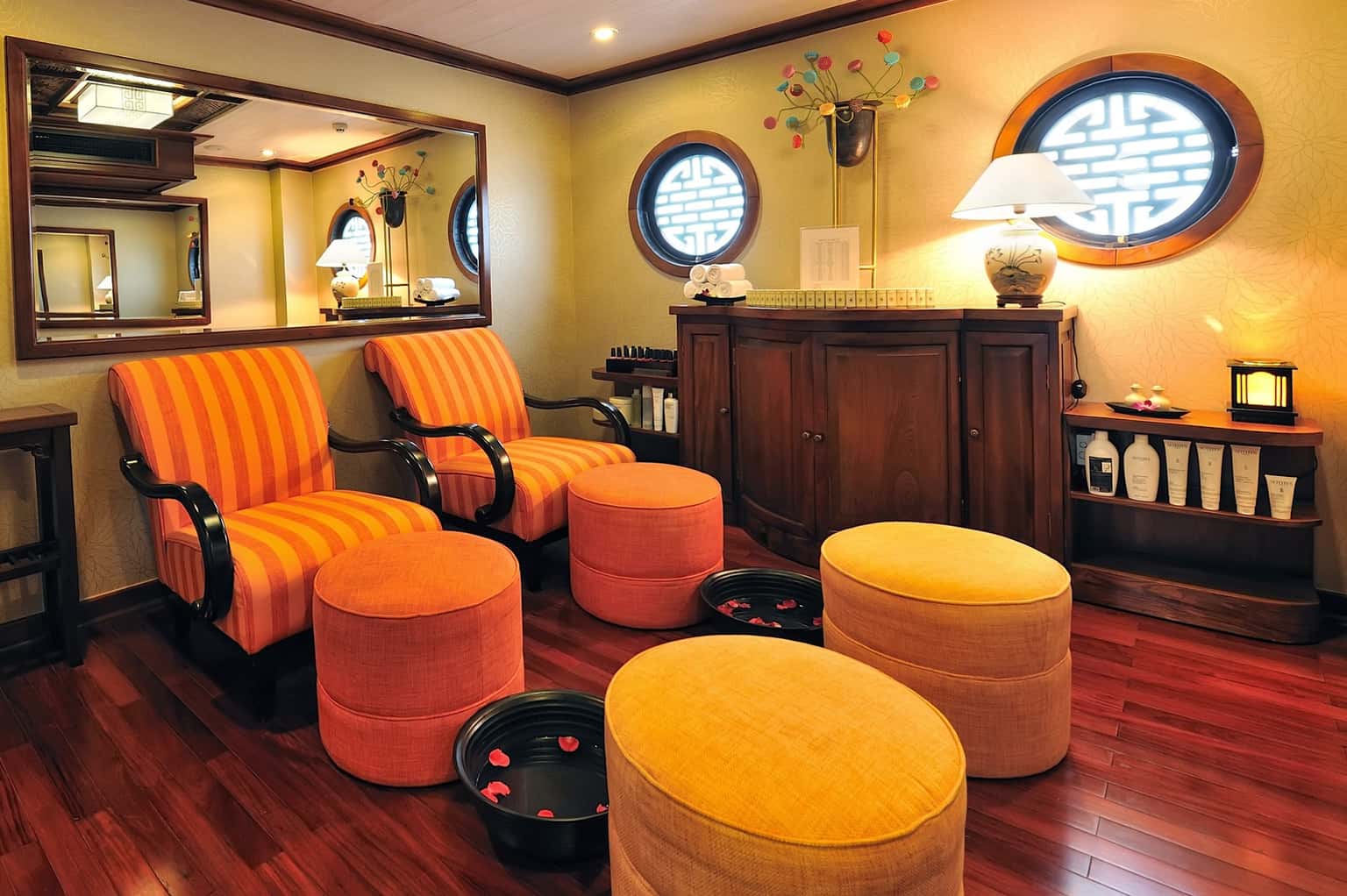 paradise peak cruise 8 cabins ha long