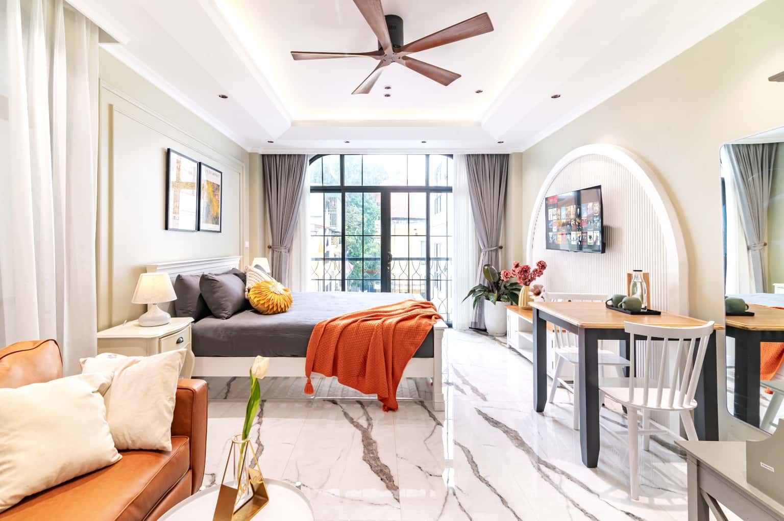 Sazi - Milan, Hoàn Kiếm — ảnh 1