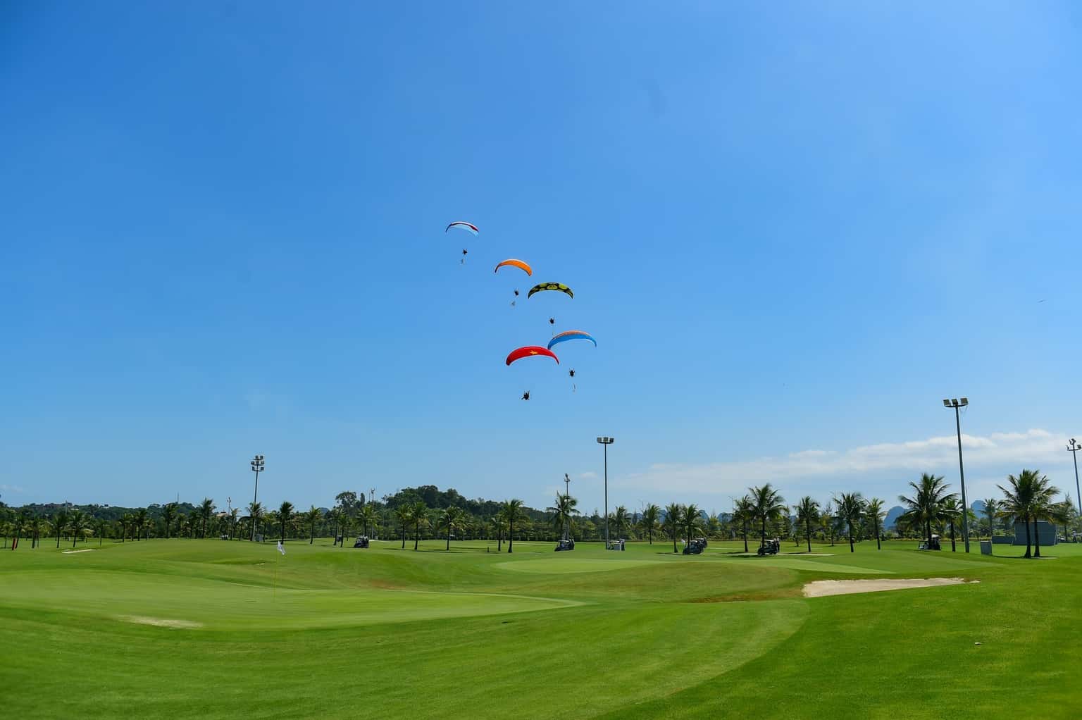Tuần Châu Golf Course, Hạ Long — photo 10