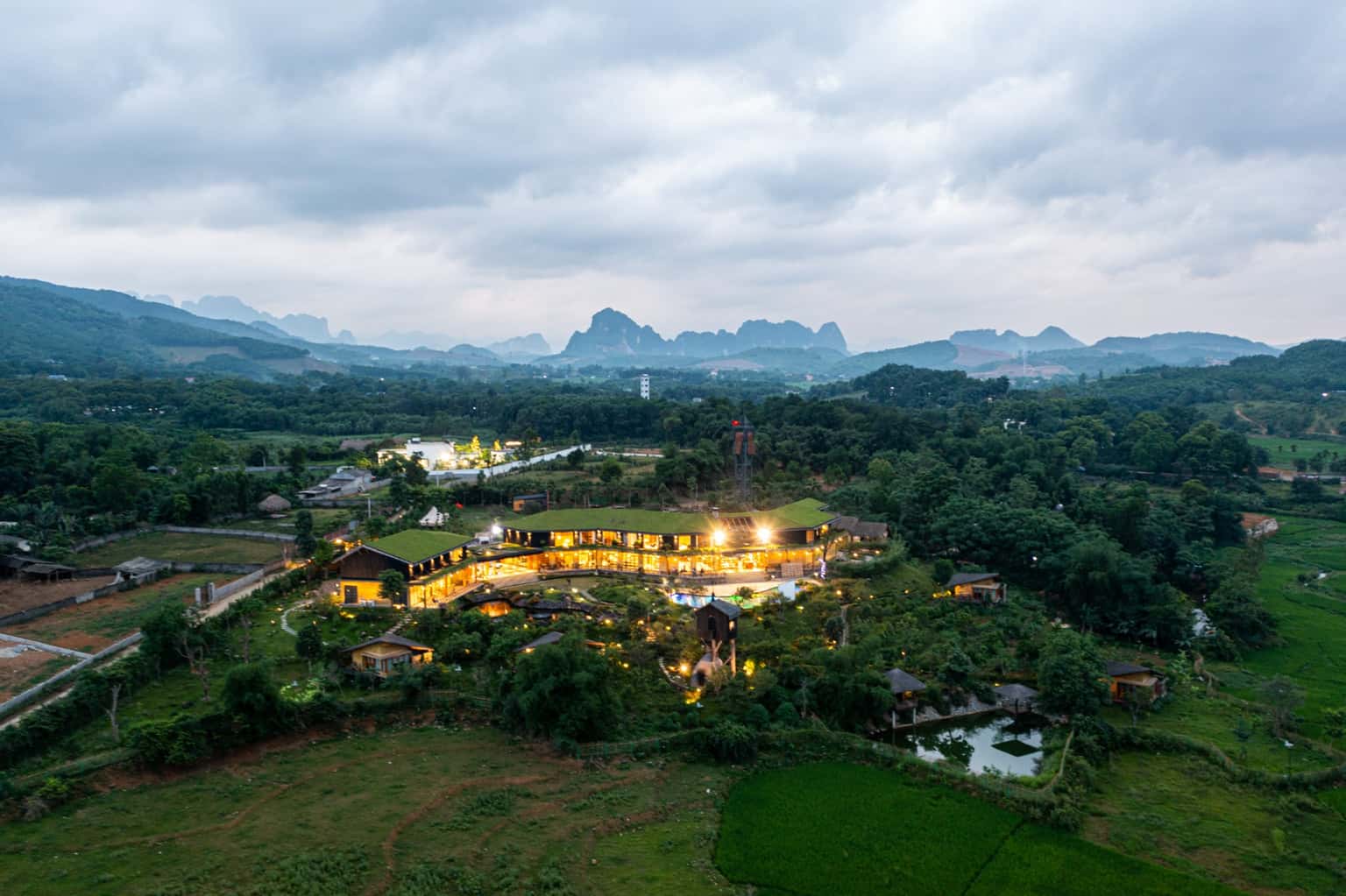 Phòng VIP B1 Sato, Hoà Bình — ảnh 1