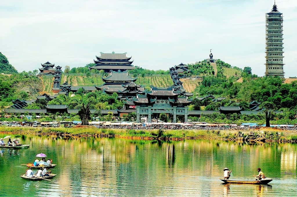 justfly chua bai dinh ninhbinh