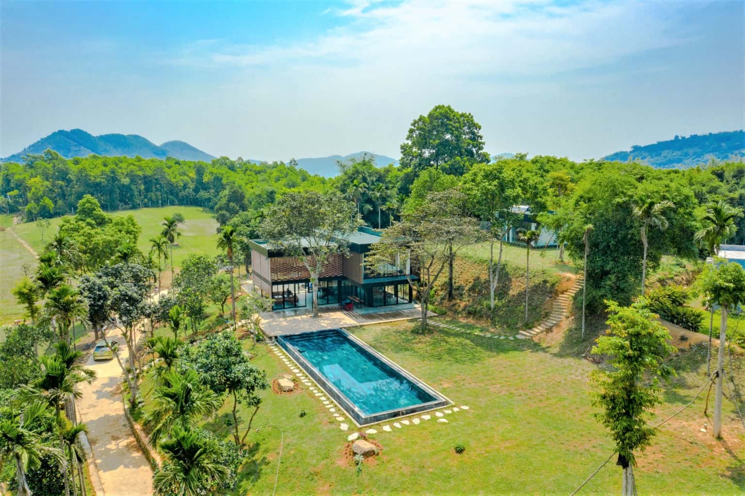 justfly mountain pool villa quin hill thach that ha noi