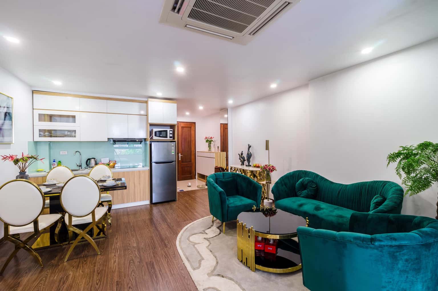 Sapphire Luxury - 3 Triệu Việt Vương, Hai Bà Trưng — photo 3