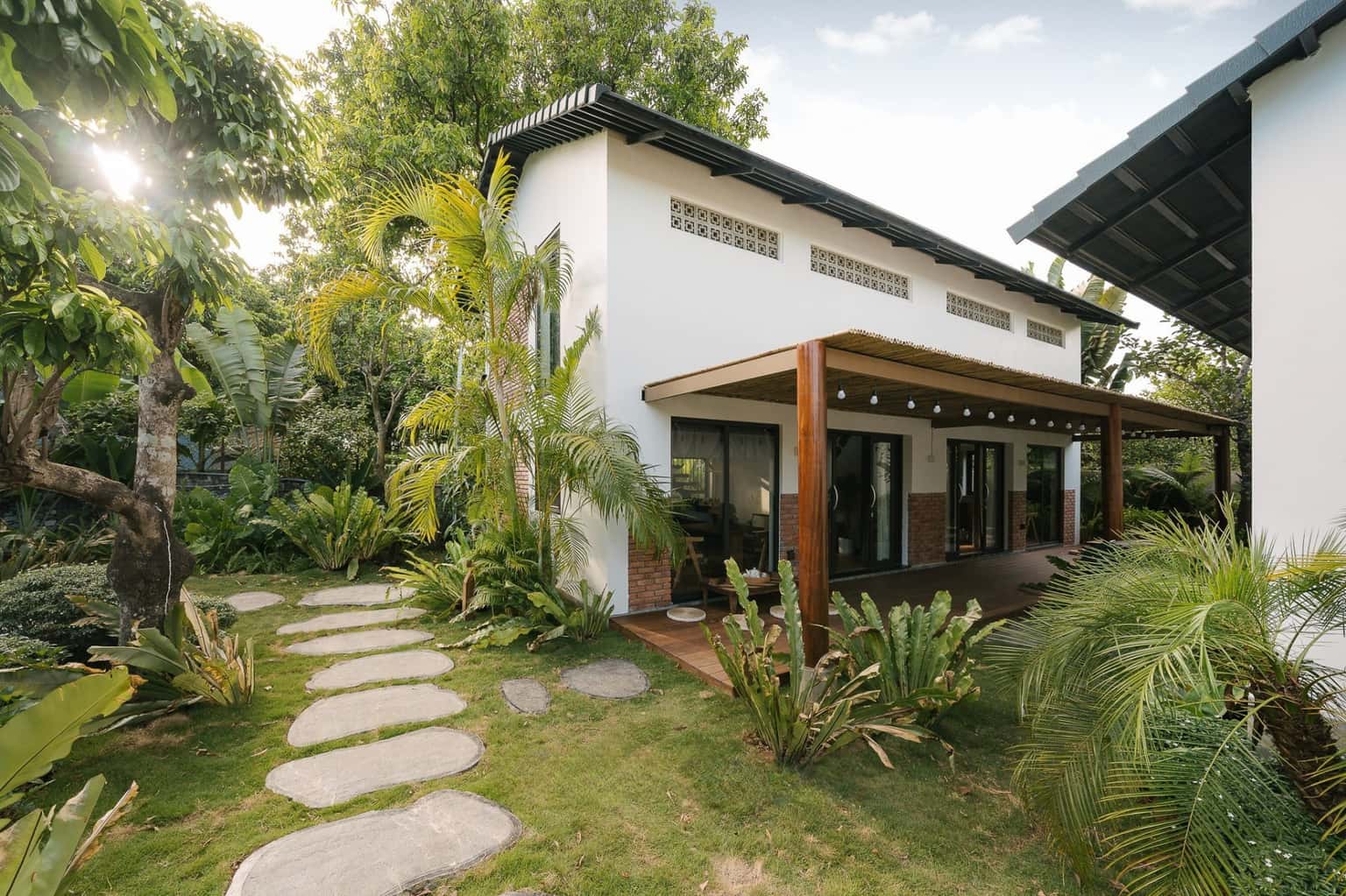 justfly lamon house hoa binh