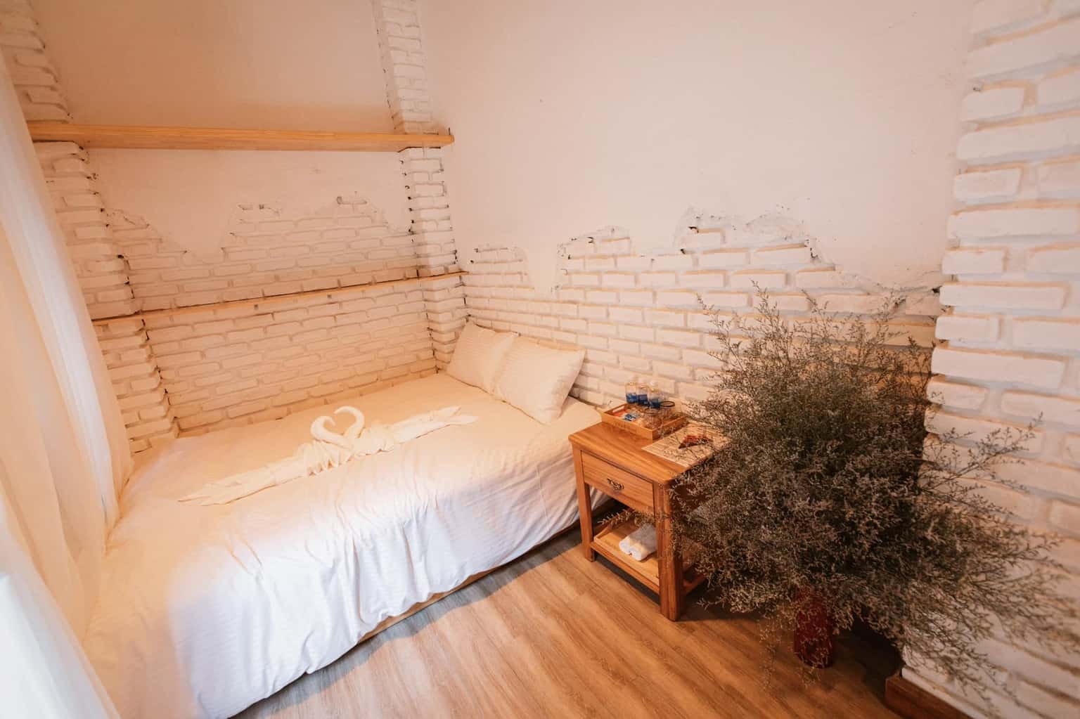 justfly standard room da lat