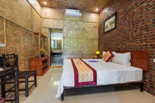 justfly phong giuong doi nhin ra vuon tam coc mr loa homestay ninh binh