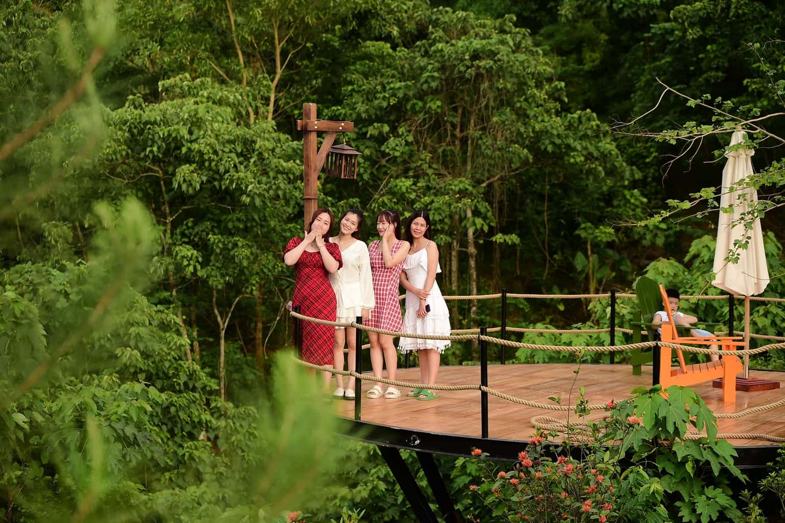 Sàn cắm trại vô cực