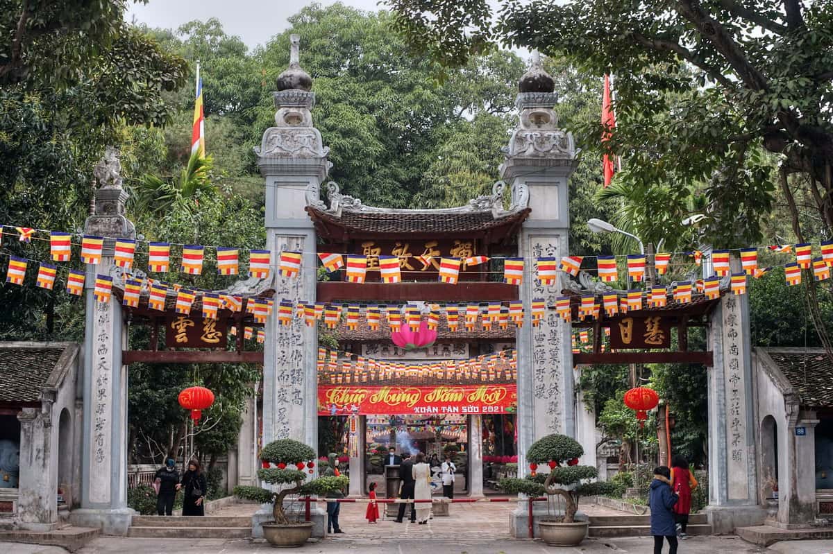 justfly chua lang hanoi