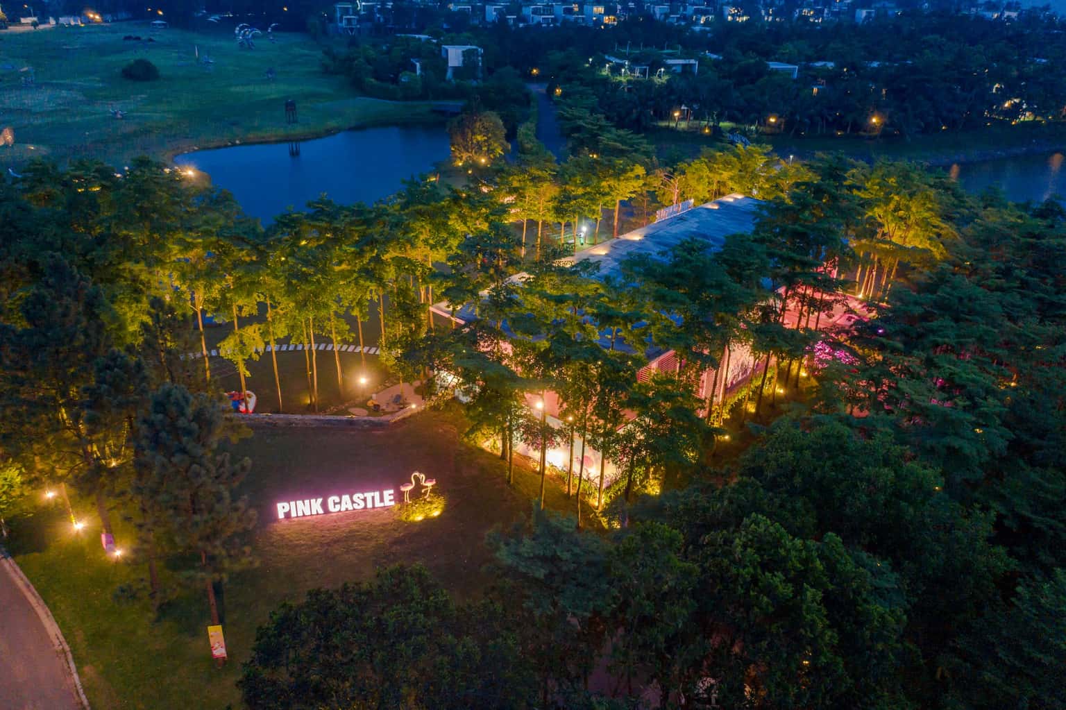 Pink Castle与Flamingo Đại Lải巧克力博物馆 — 照片 2