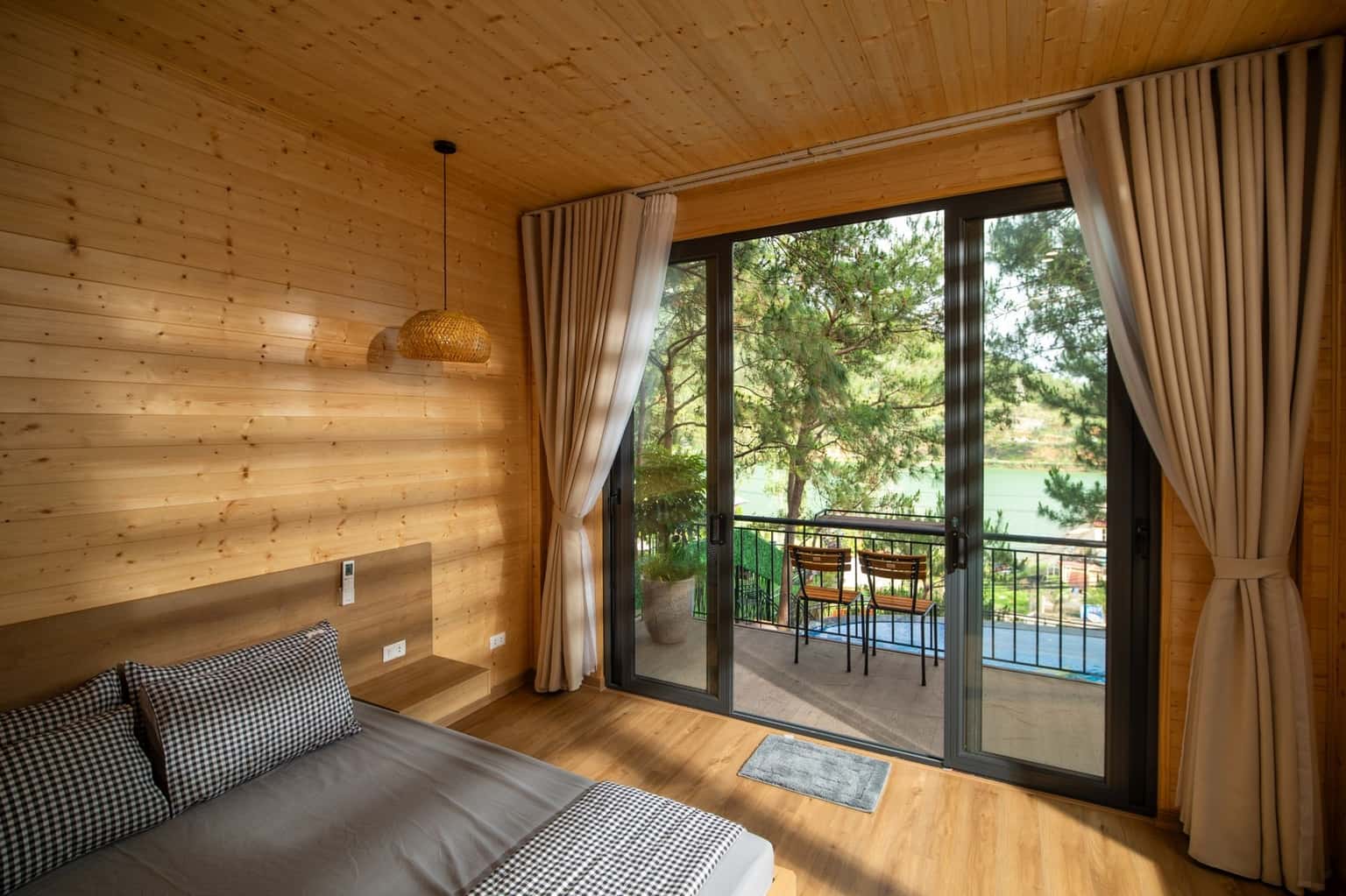 Pine 3 (Ruby Retreat) at Hồ Đồng Đò, Sóc Sơn — photo 2