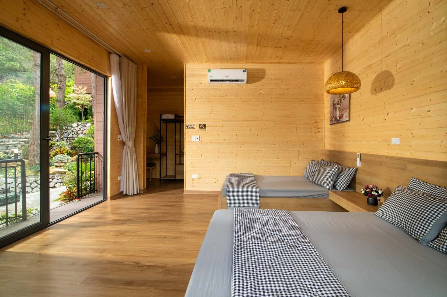 Pine 5 (Ruby Retreat) at Hồ Đồng Đò, Sóc Sơn — photo 3