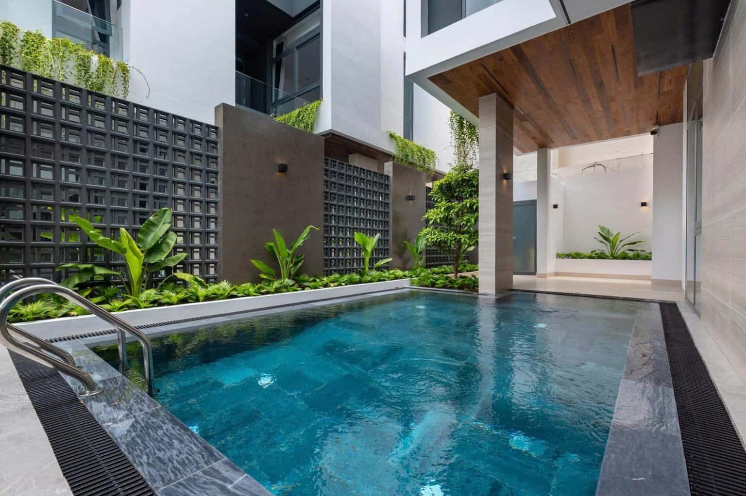 Bể bơi riêng 30m2