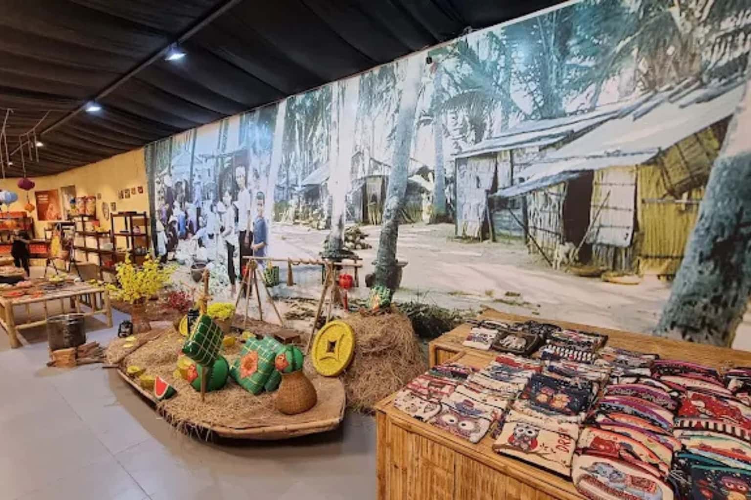 Làng Chài Xưa Fish Sauce Museum — photo 5
