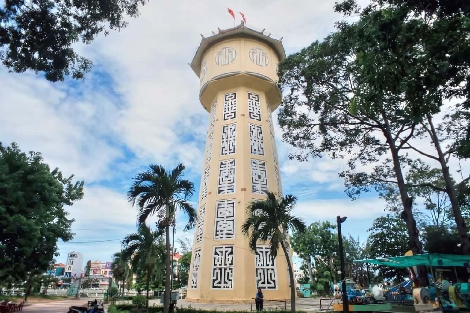 Phan Thiết Water Tower — photo 4