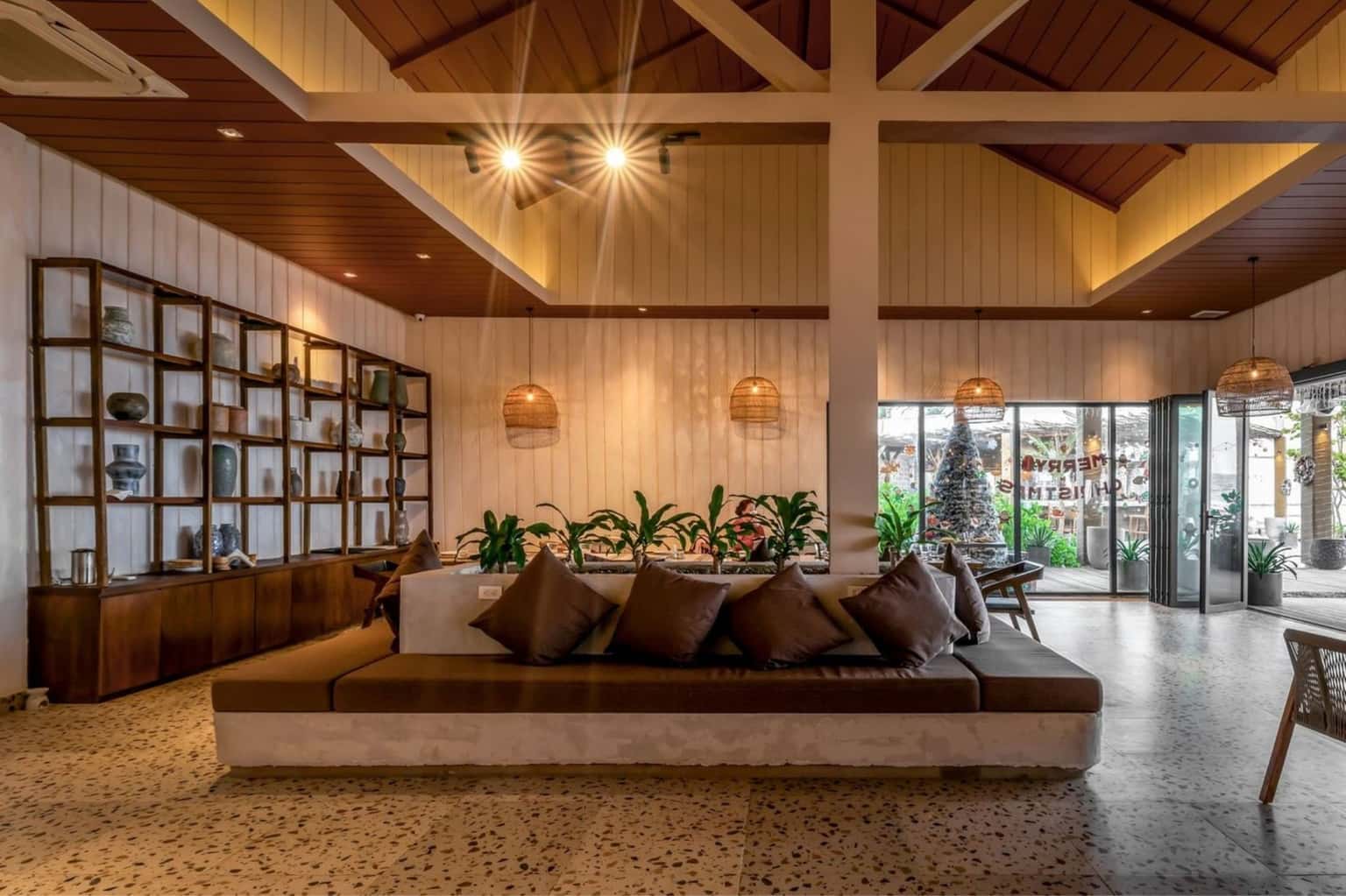 Aloha Beach Club — photo 28
