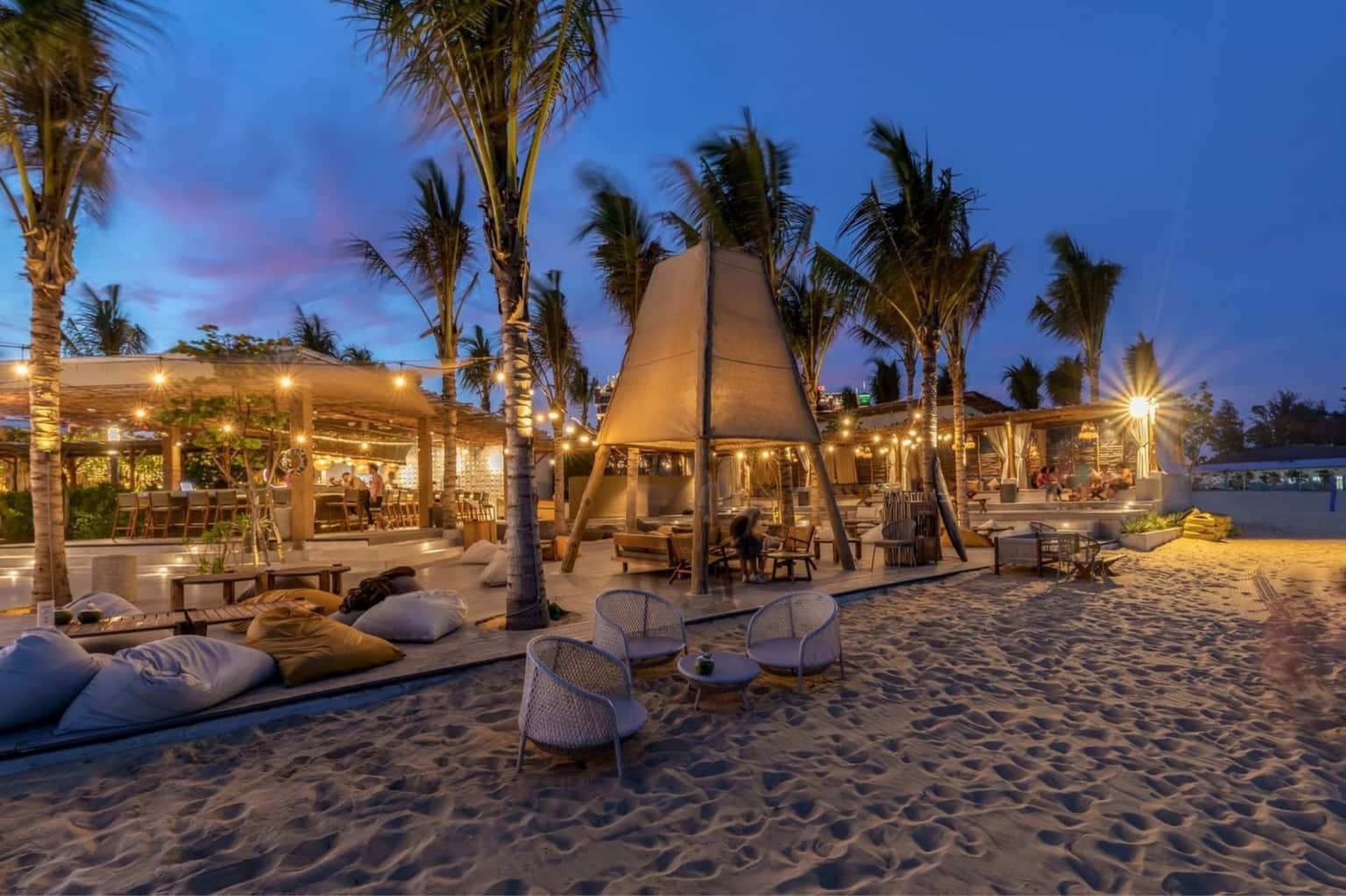 Aloha Beach Club — photo 18