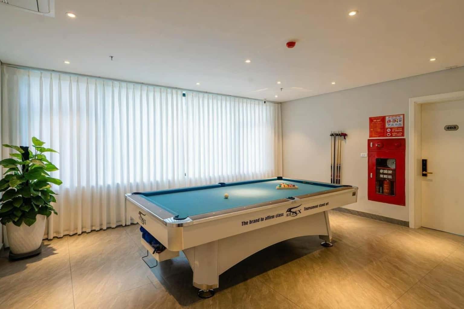 Lullaby Sky Villa - Monaco Bãi Cháy, Hạ Long — photo 3