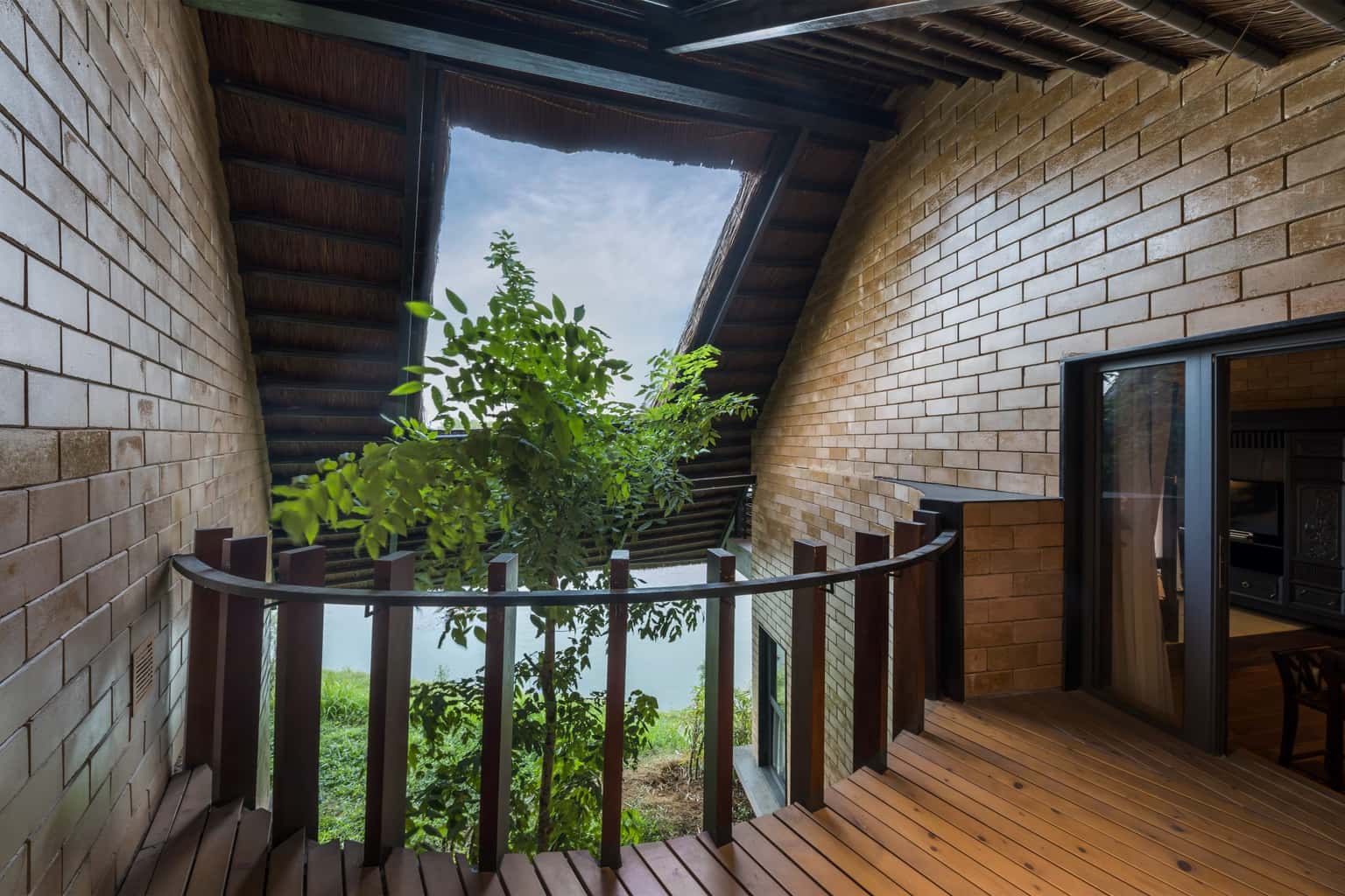 Nhà bậc thang Step House (Tomodachi Retreat - Làng Mít) tại Sơn Tây — ảnh 9