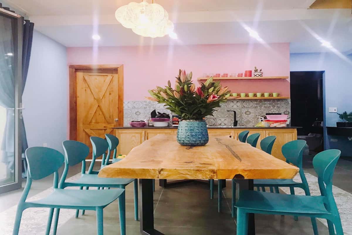 phong-khach-villa-hong-anh-the-kefi-house-homestay-ba-vi-ha-noi