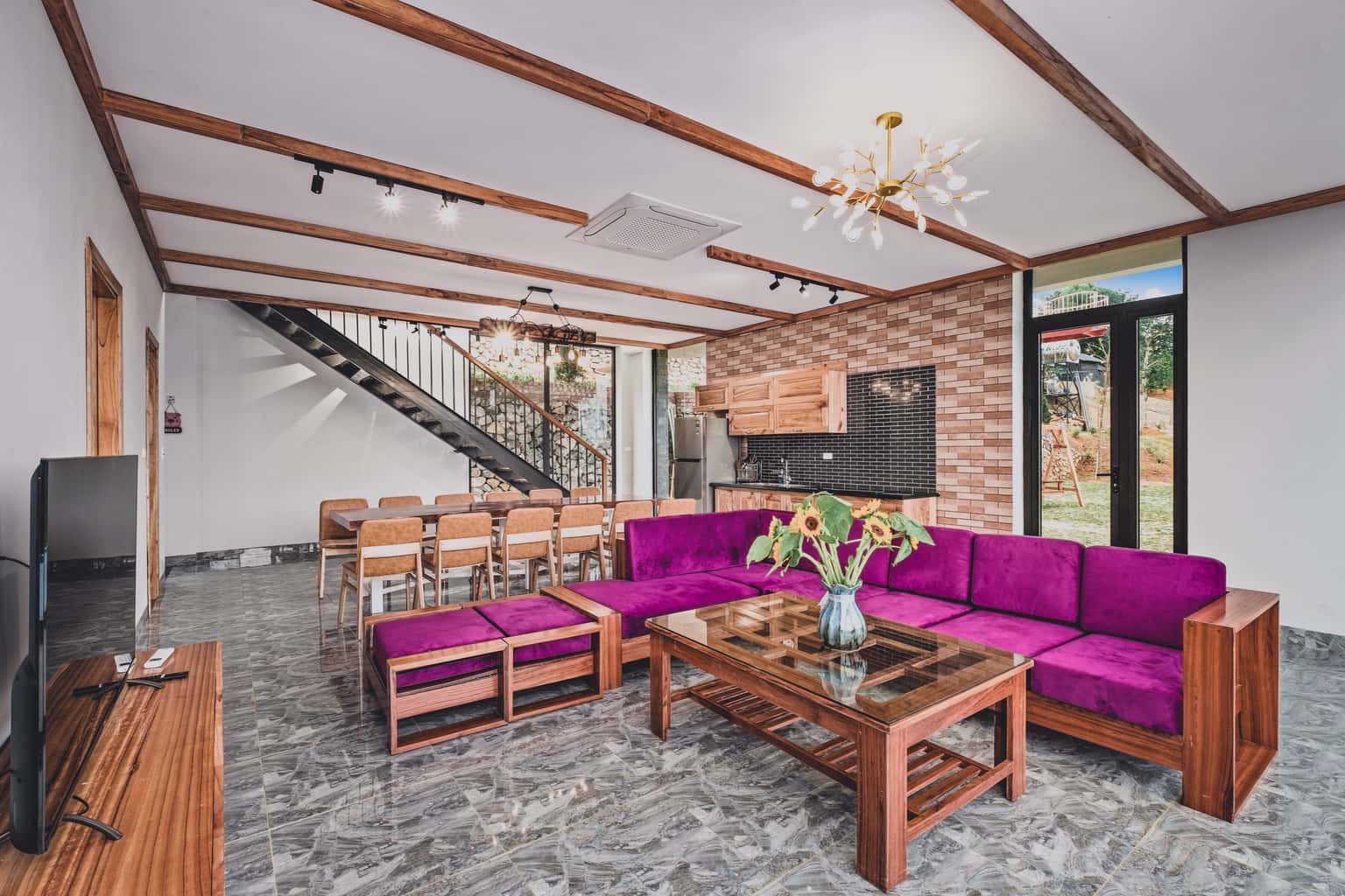 phong khach flamenco villa de montana homestay ba vi ha noi 