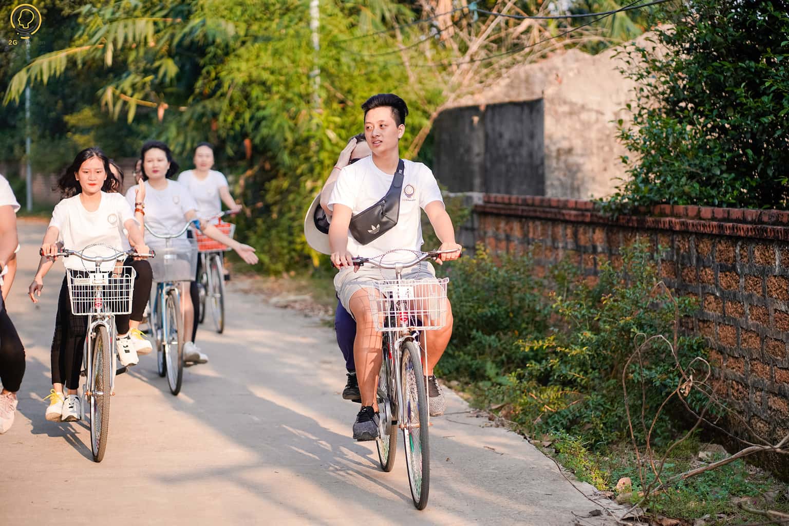 hoat dong tai tomodachi retreat lang mit