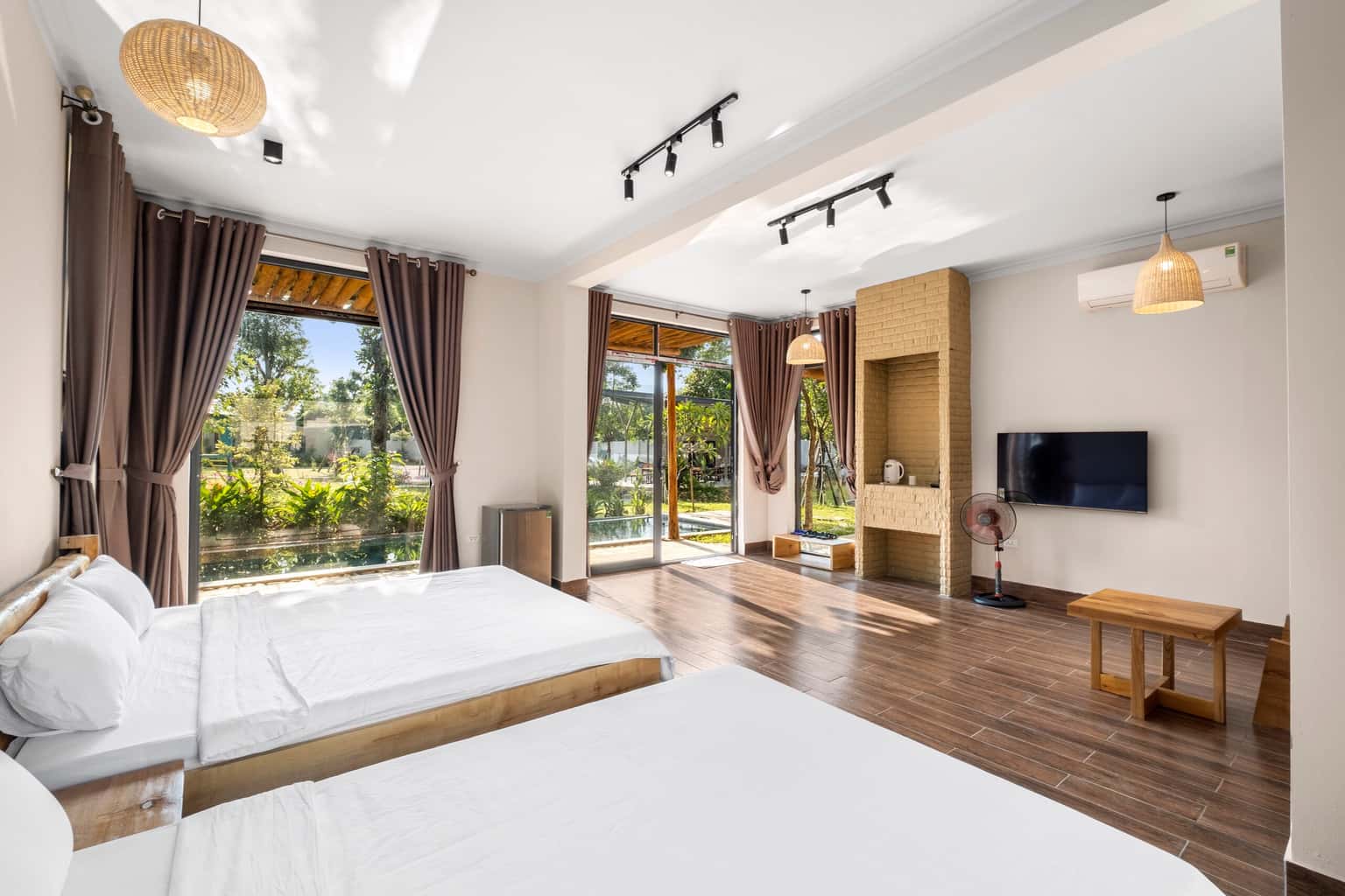 bungalow pond wynn moutain homestay ba vi