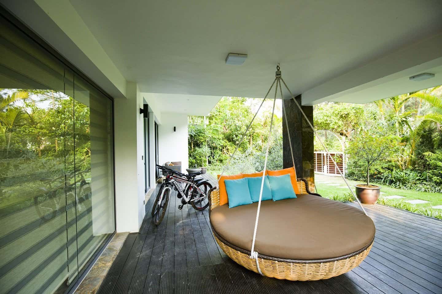 Extra bed in the courtyard