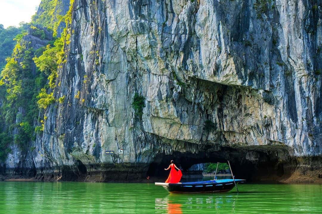justfly luon cave ha long