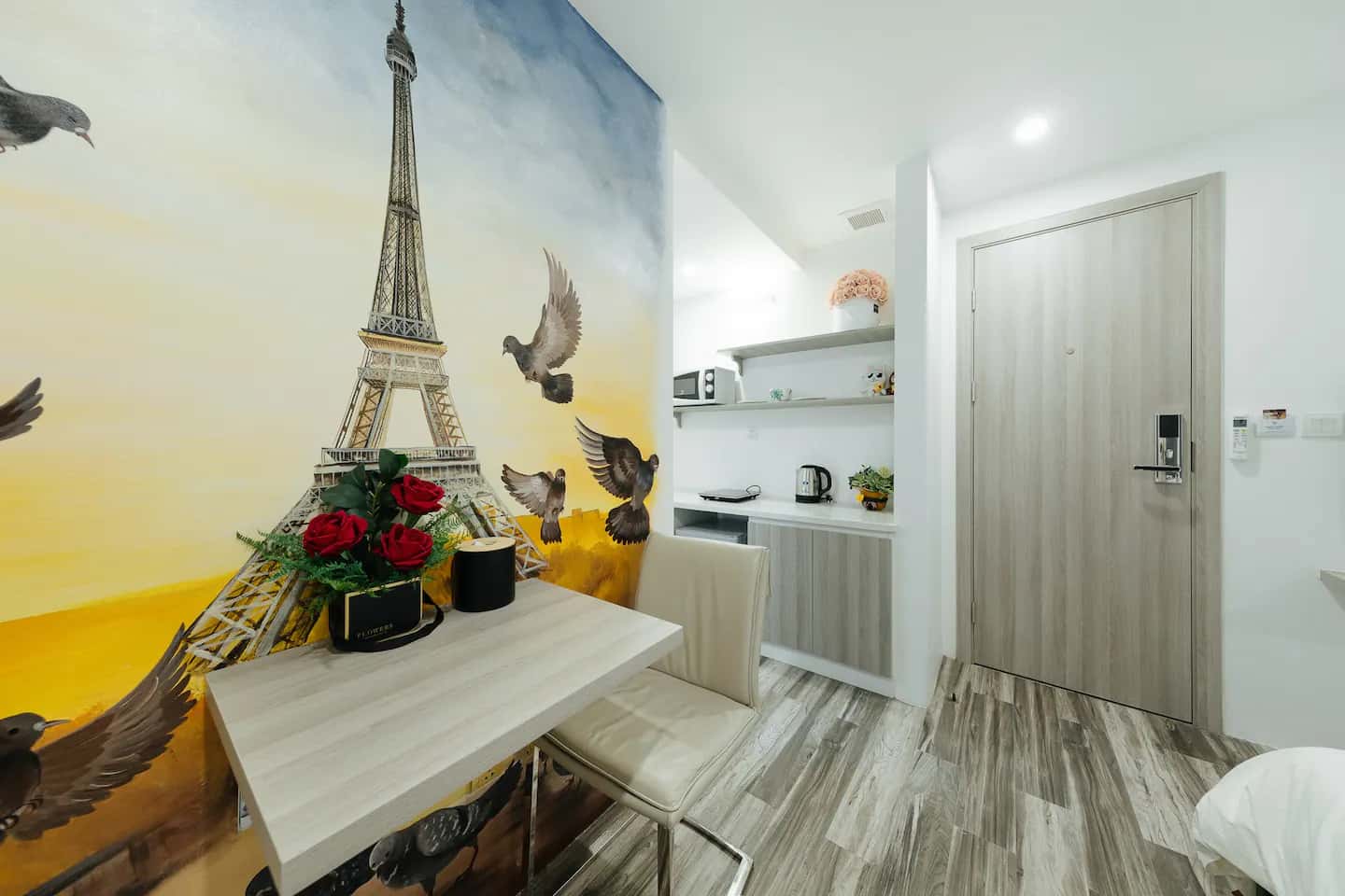 Poetic Paris Room Su Casa 501, Hoàn Kiếm — ảnh 7
