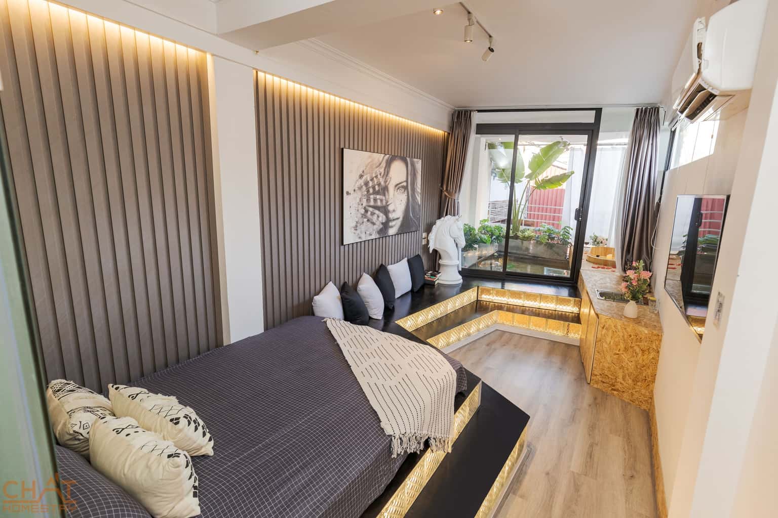 Black & White 1 PCT5 Phan Chu Trinh, Hoàn Kiếm — ảnh 1