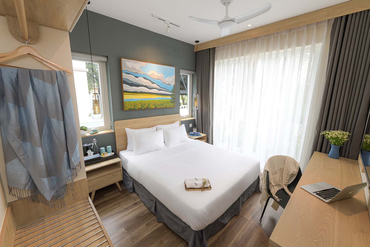 justfly deluxe front lajoia da lat