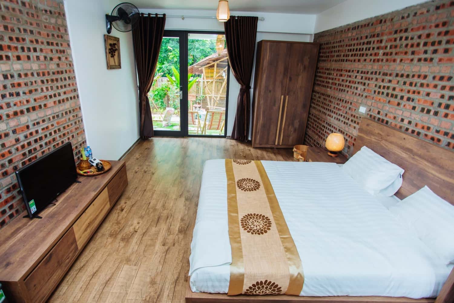 justfly nan house phong tieu chuan ninh binh
