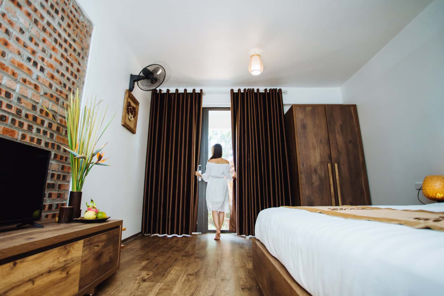 justfly nan house phong tieu chuan ninh binh
