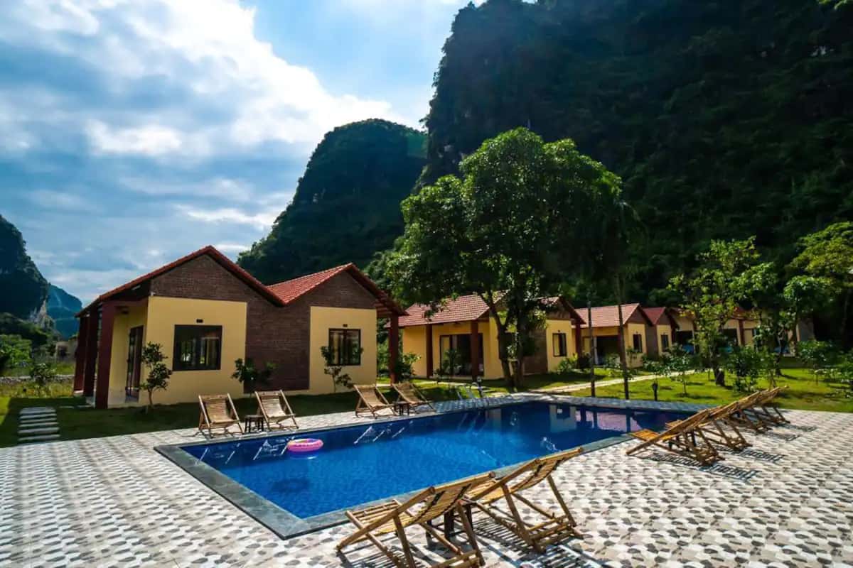 justfly trang an retreat phong giuong king view ho boi
